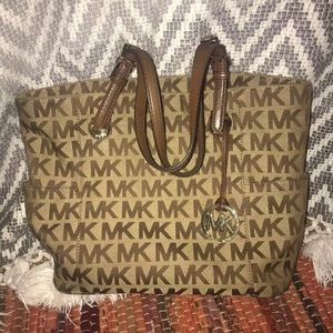 MICHAEL KORS CLASSIC PURSE